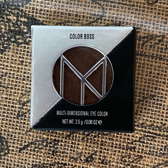 IL Makiage Color Boss Eye Shadow